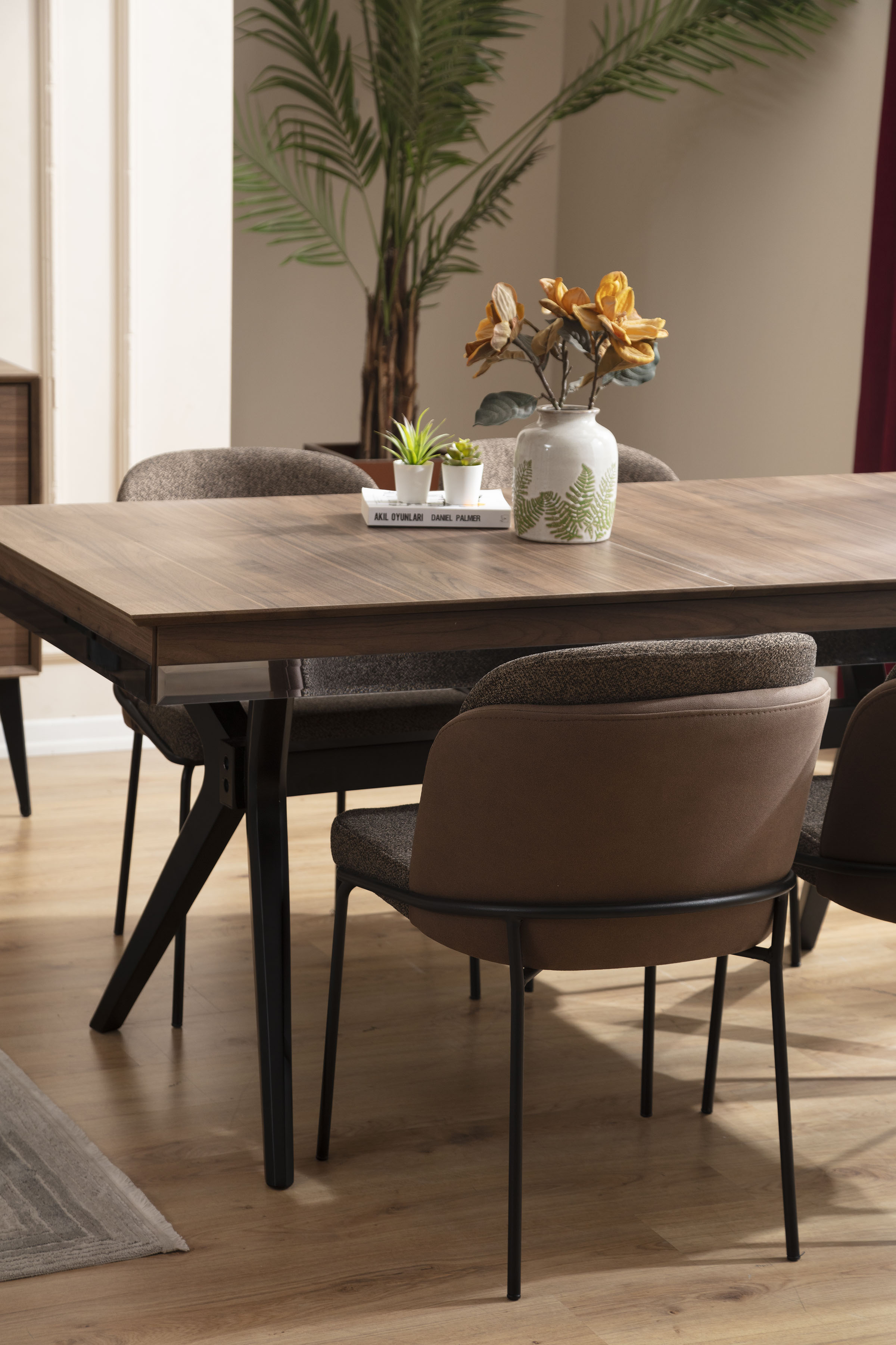 LARİN YEMEK ODASI görünüm 3